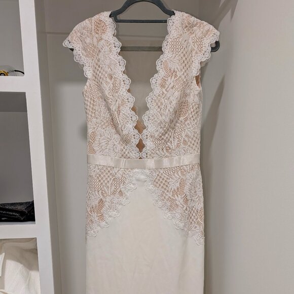 Tadashi Shoji Wedding Dress - 8 - Ivory